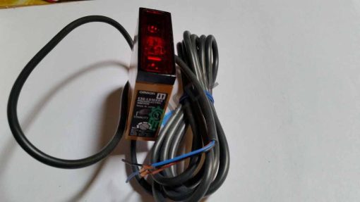 OMRON - E3S-LS 10 XB 4 - Electrical Sensors - ICDC-039126 - New - Image 2